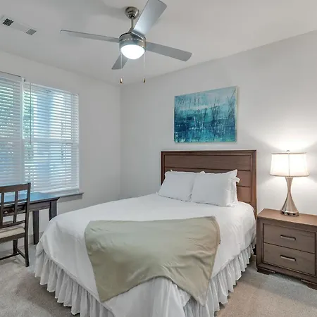 Overlook 3212 Corporate, Parking, Pool, Gym